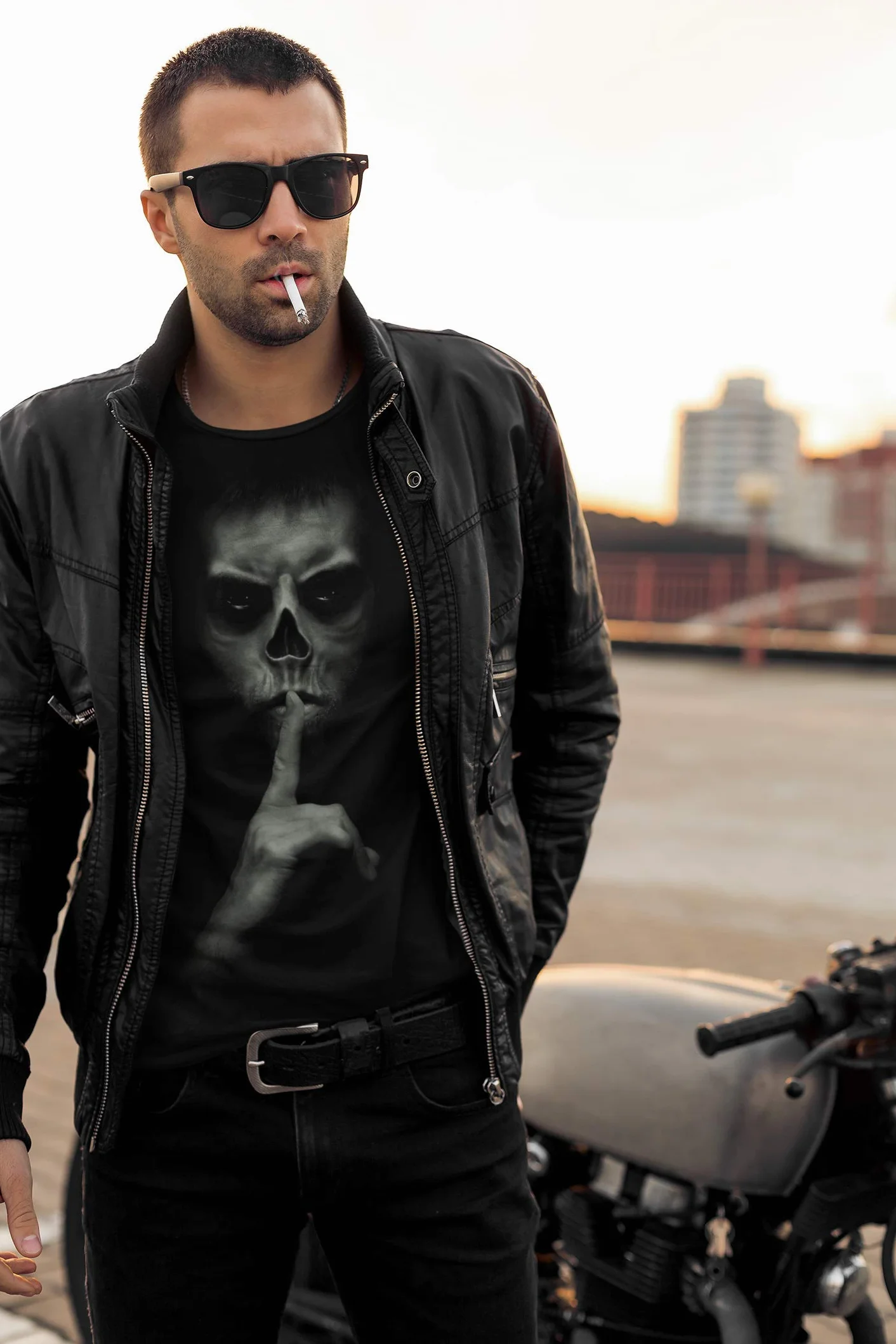 Camiseta: Shhh ! - Cráneo Skull Halloween T-Shirt - Biker Regalo Hombre-s y Mujer-es - Noche Brujas - Calavera - Horror - Gamer - Frankenstein - Fantasy - Apocalipsis - Zombi-e